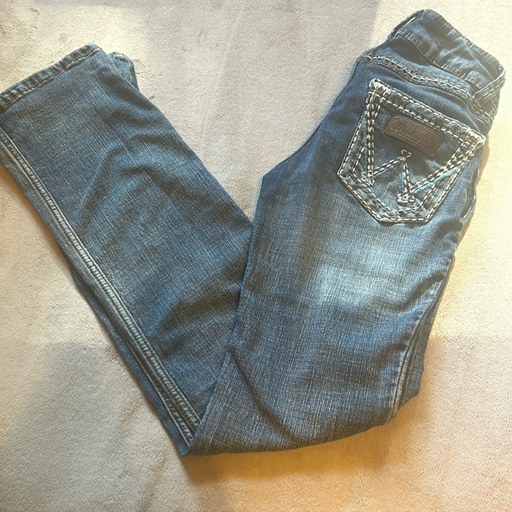 Wrangler boot cut jeans “Sadie” jean. Size 0 with a 34 inch inseam